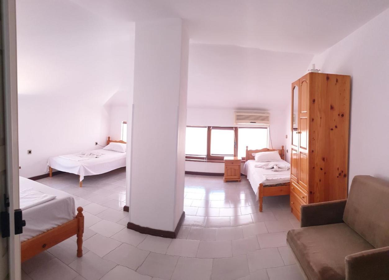 Lazur Hotel Равда Экстерьер фото